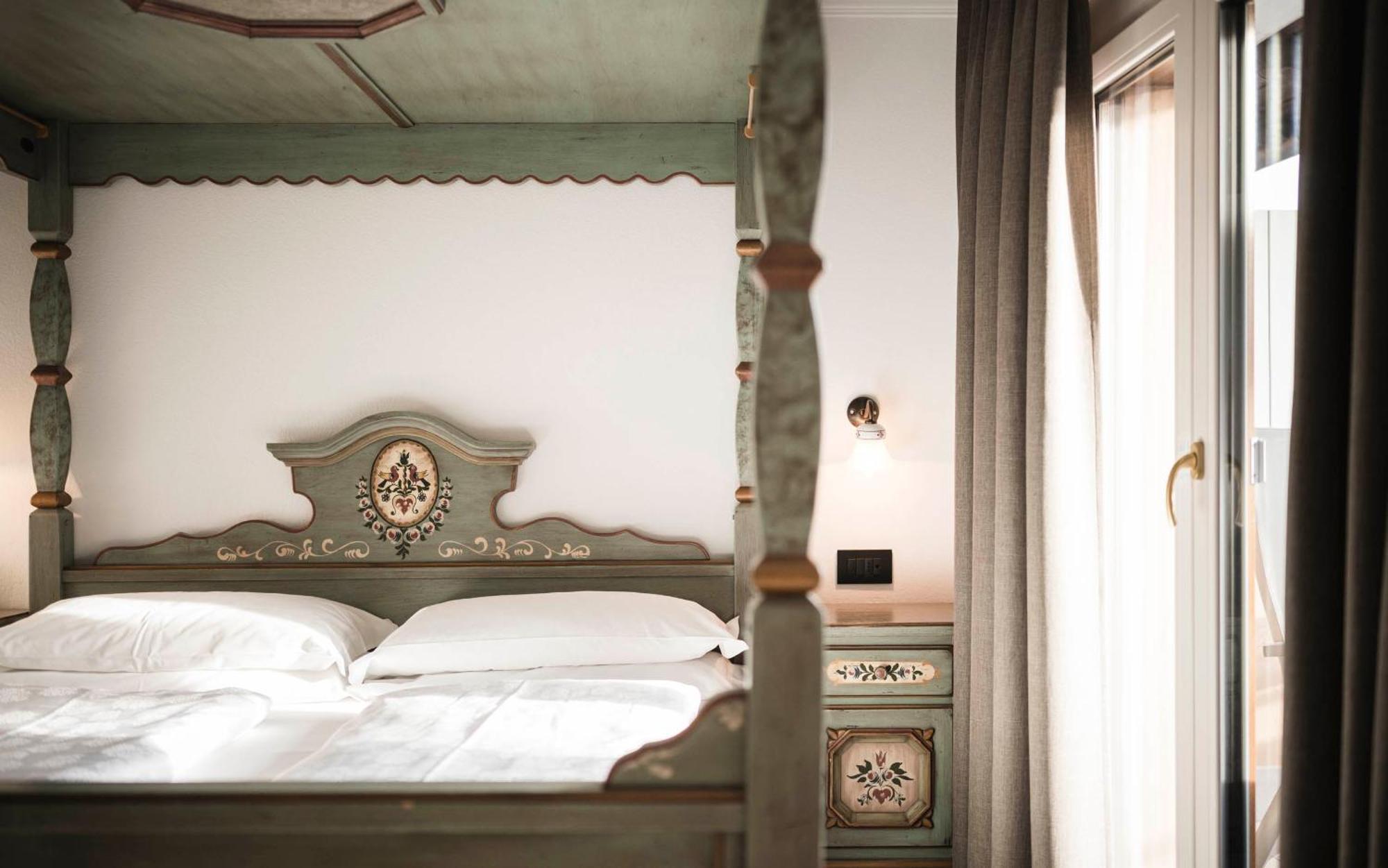 Hotel Cavallino D'Oro Bed&Breakfast Castelrotto Esterno foto