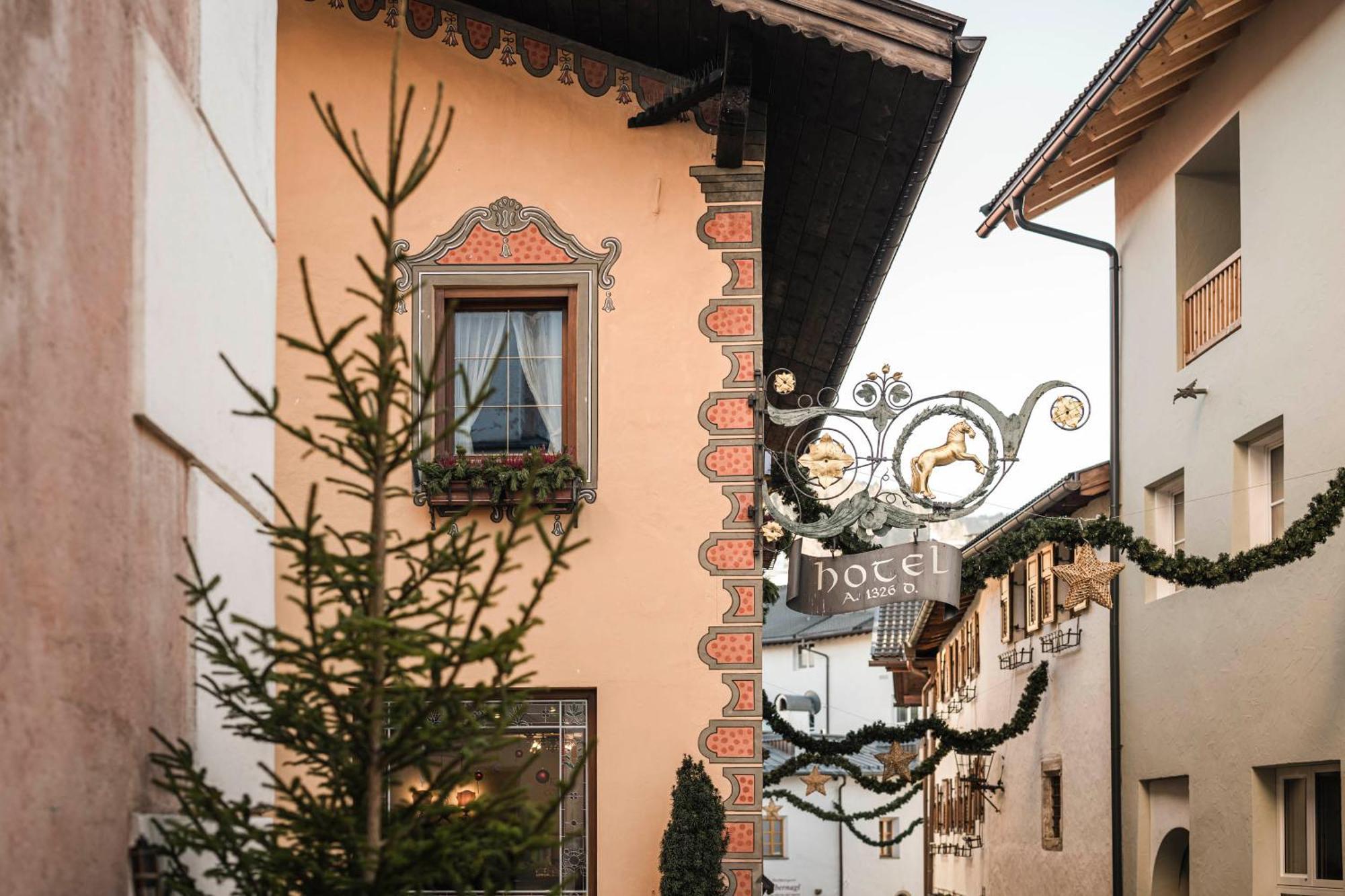 Hotel Cavallino D'Oro Bed&Breakfast Castelrotto Esterno foto