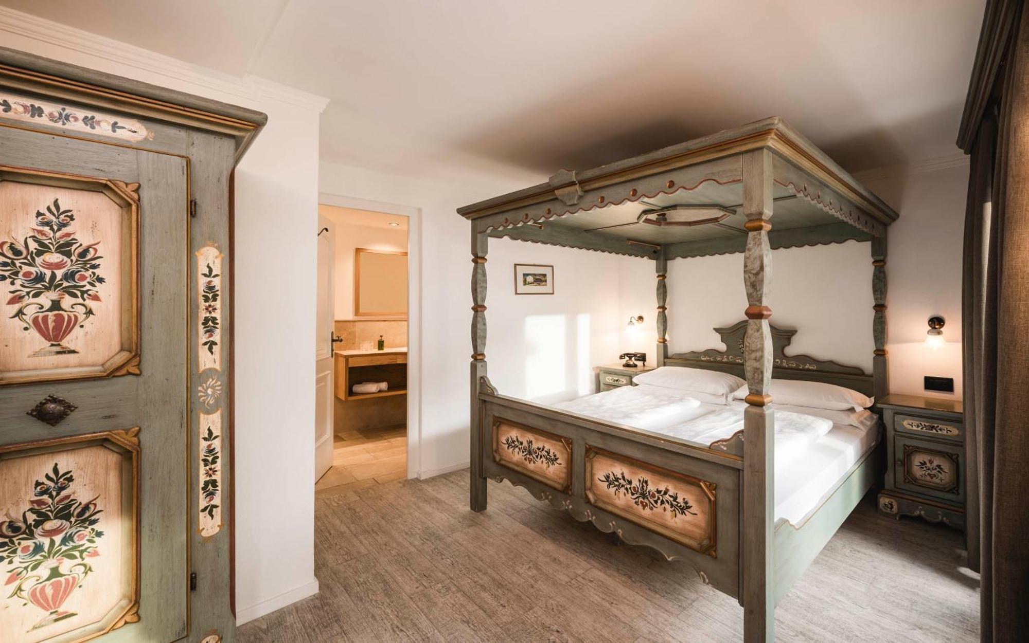 Hotel Cavallino D'Oro Bed&Breakfast Castelrotto Esterno foto