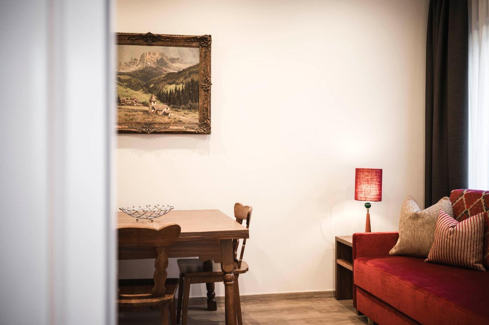 Hotel Cavallino D'Oro Bed&Breakfast Castelrotto Esterno foto