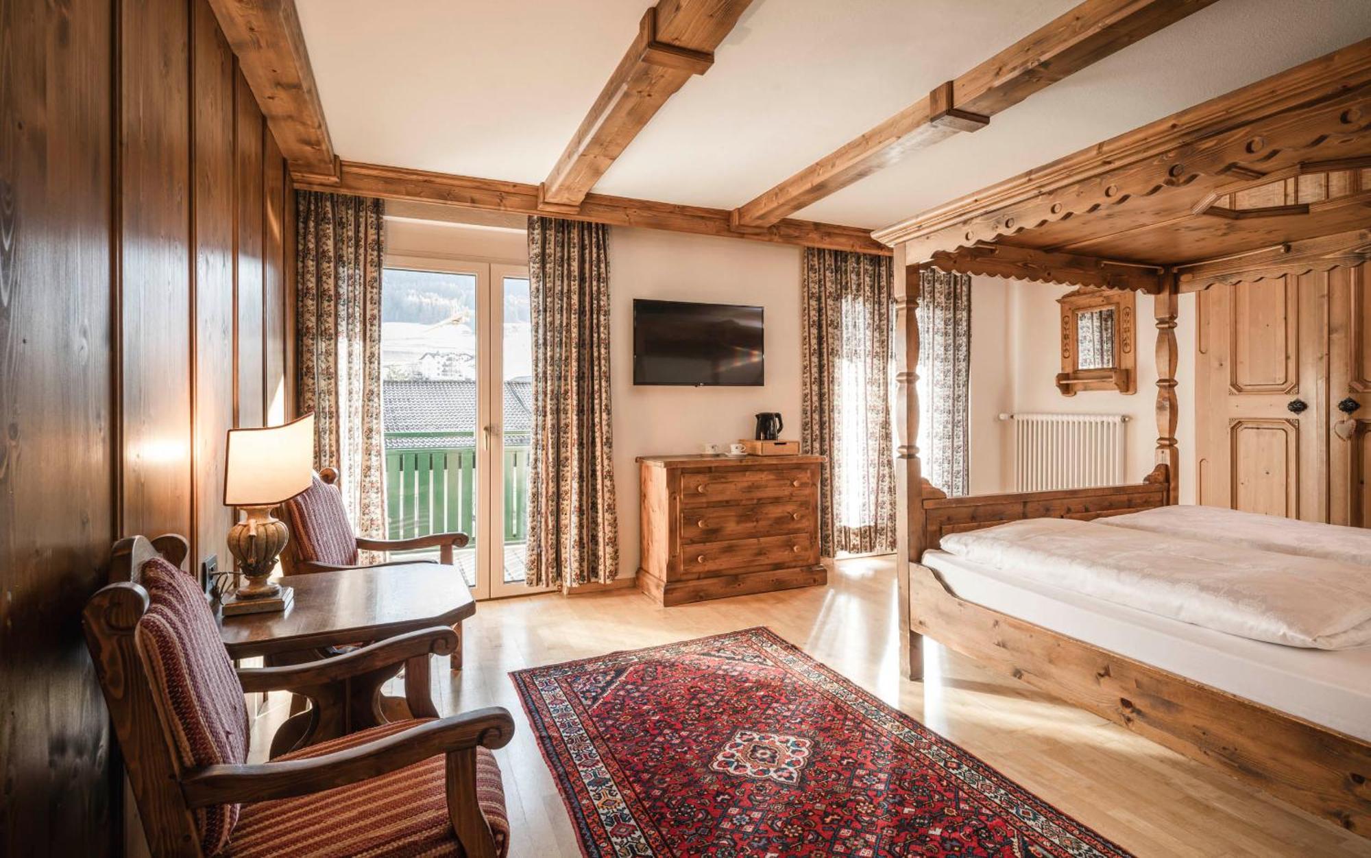 Hotel Cavallino D'Oro Bed&Breakfast Castelrotto Esterno foto