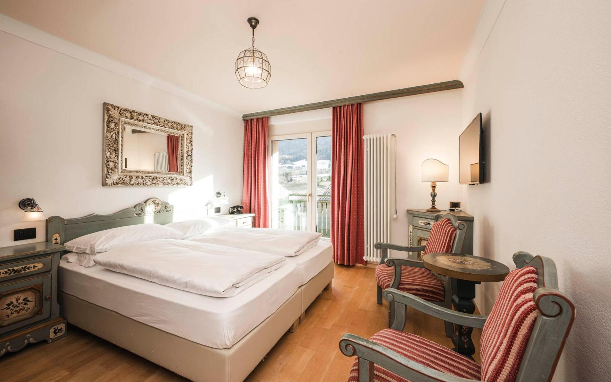 Hotel Cavallino D'Oro Bed&Breakfast Castelrotto Esterno foto